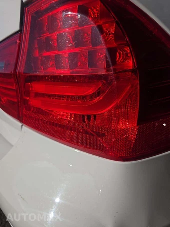 2010 BMW 3 Series Sedan 328i xDrive - miniatura 25
