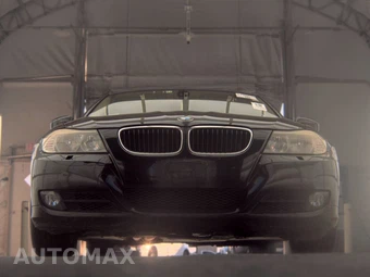 2010 BMW 3 Series Sedan 328i xDrive - miniatura 3