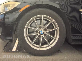 2010 BMW 3 Series Sedan 328i xDrive - miniatura 9