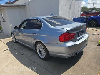 2010 BMW 3 Series Sedan 335i - miniatura 2