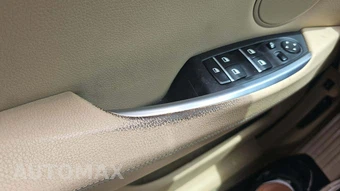 2010 BMW 5 Series Gran Turismo 550i Hatchback - miniatura 27