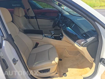 2010 BMW 5 Series Gran Turismo 550i Hatchback - miniatura 8