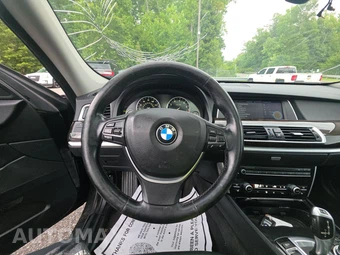 2010 BMW 5 Series Gran Turismo 550i xDrive Hatchback - miniatura 10