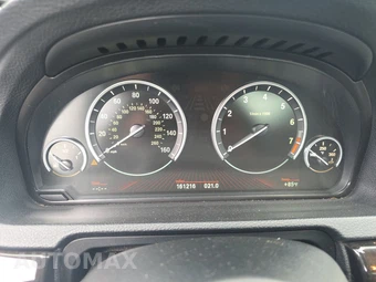 2010 BMW 5 Series Gran Turismo 550i xDrive Hatchback - miniatura 12