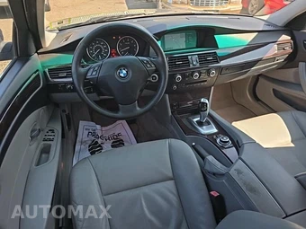 2010 BMW 5 Series Sedan 528i xDrive - miniatura 14