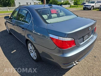 2010 BMW 5 Series Sedan 528i xDrive - miniatura 6