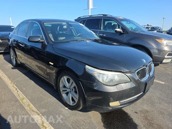 2010 BMW 5 Series Sedan 528i xDrive – miniatura 3
