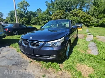 2010 BMW 5 Series Sedan 528i xDrive