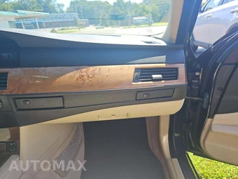 2010 BMW 5 Series Sedan 528i xDrive - miniatura 16