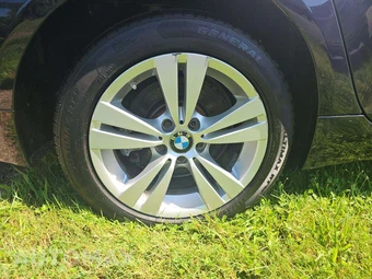2010 BMW 5 Series Sedan 528i xDrive - miniatura 25