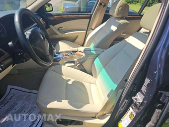 2010 BMW 5 Series Sedan 528i xDrive - miniatura 3