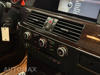 2010 BMW 5 Series Sports Wagon 535i xDrive - miniatura 18