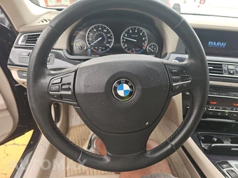 2010 BMW 7 Series Sedan 750Li – miniatura 10