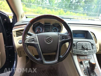 2010 Buick LaCrosse CXL – miniatura 10