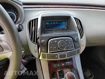 2010 Buick LaCrosse CXL – miniatura 11