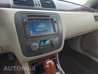 2010 Buick Lucerne CXL Special Edition 2XL - miniatura 11