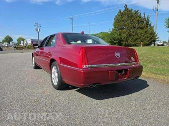 2010 Cadillac DTS 1SA - miniatura 2