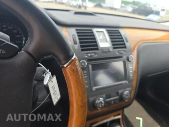2010 Cadillac DTS 1SE – miniatura 11