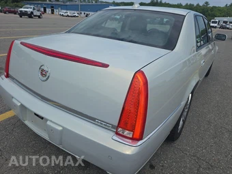 2010 Cadillac DTS 1SE – miniatura 4