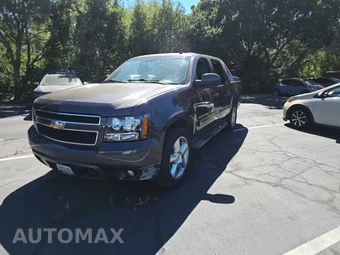 2010 Chevrolet Avalanche LT Crew Cab Short Bed 1LT
