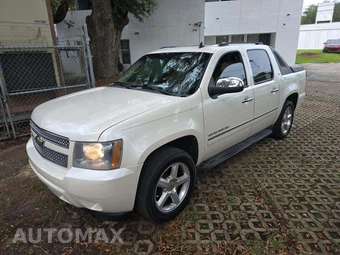 2010 Chevrolet Avalanche LTZ Crew Cab Short Bed 1LZ