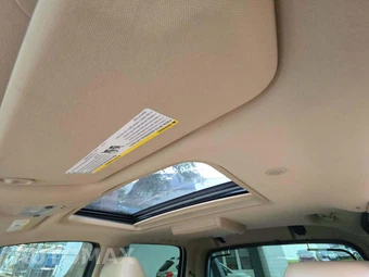 2010 Chevrolet Avalanche LTZ Crew Cab Short Bed 1LZ - miniatura 11