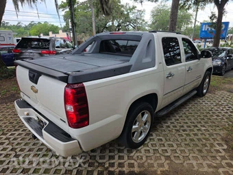2010 Chevrolet Avalanche LTZ Crew Cab Short Bed 1LZ - miniatura 3