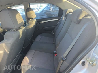 2010 Chevrolet Aveo LT Sedan 1LT - miniatura 13