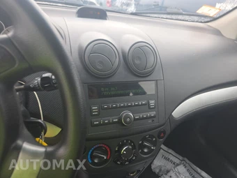 2010 Chevrolet Aveo5 LS Hatchback 1LS – miniatura 11