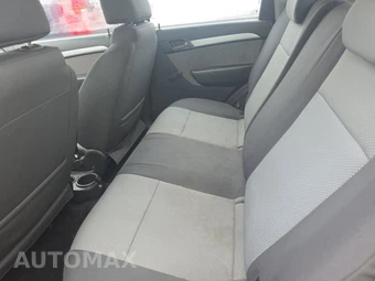 2010 Chevrolet Aveo5 LS Hatchback 1LS – miniatura 13