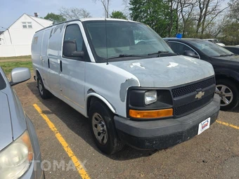 2010 Chevrolet Express 1500 Cargo Van 1WT 135.0" WB – miniatura 3