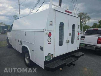 2010 Chevrolet Express 3500 Cutaway 1WT - miniatura 2
