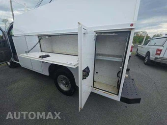 2010 Chevrolet Express 3500 Cutaway 1WT - miniatura 29