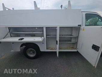 2010 Chevrolet Express 3500 Cutaway 1WT - miniatura 31