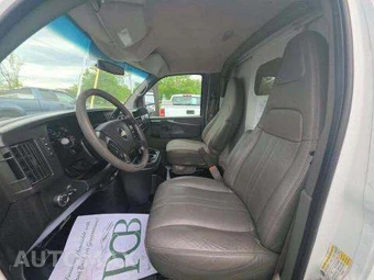 2010 Chevrolet Express 3500 Cutaway 1WT - miniatura 6