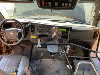 2010 Chevrolet Express 3500 Cutaway 1WT DRW – miniatura 11