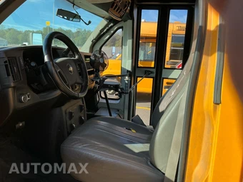2010 Chevrolet Express 3500 Cutaway 1WT DRW – miniatura 15
