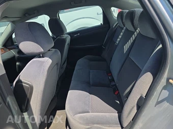 2010 Chevrolet Impala LS 1LS – miniatura 13