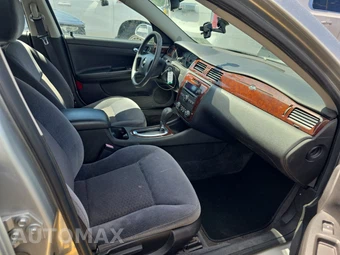2010 Chevrolet Impala LS 1LS – miniatura 8
