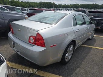 2010 Chevrolet Malibu LS 1LS – miniatura 4