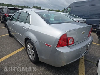 2010 Chevrolet Malibu LS 1LS – miniatura 6