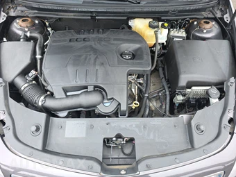 2010 Chevrolet Malibu LS 1LS – miniatura 15