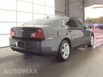 2010 Chevrolet Malibu LS 1LS – miniatura 4