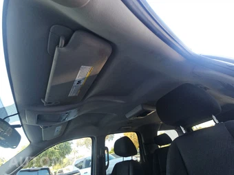 2010 Chevrolet Suburban 1500 LS 1LS – miniatura 15