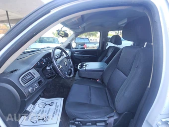 2010 Chevrolet Suburban 1500 LS 1LS – miniatura 7