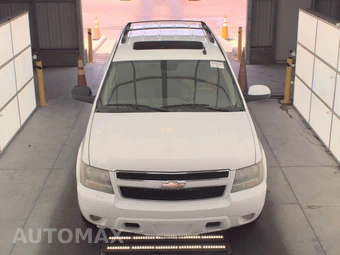 2010 Chevrolet Tahoe LT 1LT – miniatura 2
