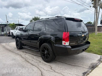 2010 Chevrolet Tahoe LT 1LT - miniatura 3