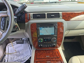 2010 Chevrolet Tahoe LTZ 1LZ - miniatura 7