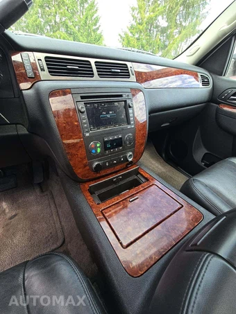 2010 Chevrolet Tahoe LTZ 1LZ - miniatura 10