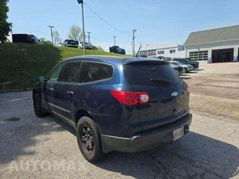 2010 Chevrolet Traverse LS 1LS – miniatura 2